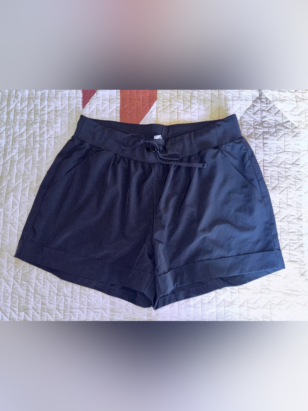 Z by Zella Solid Black Cuffed Hem Elastic Waist Shorts Sz L